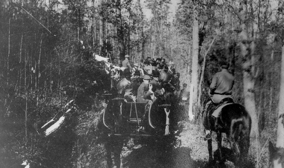 Forest Fair 1908 guests traveling on Biltmore Estate