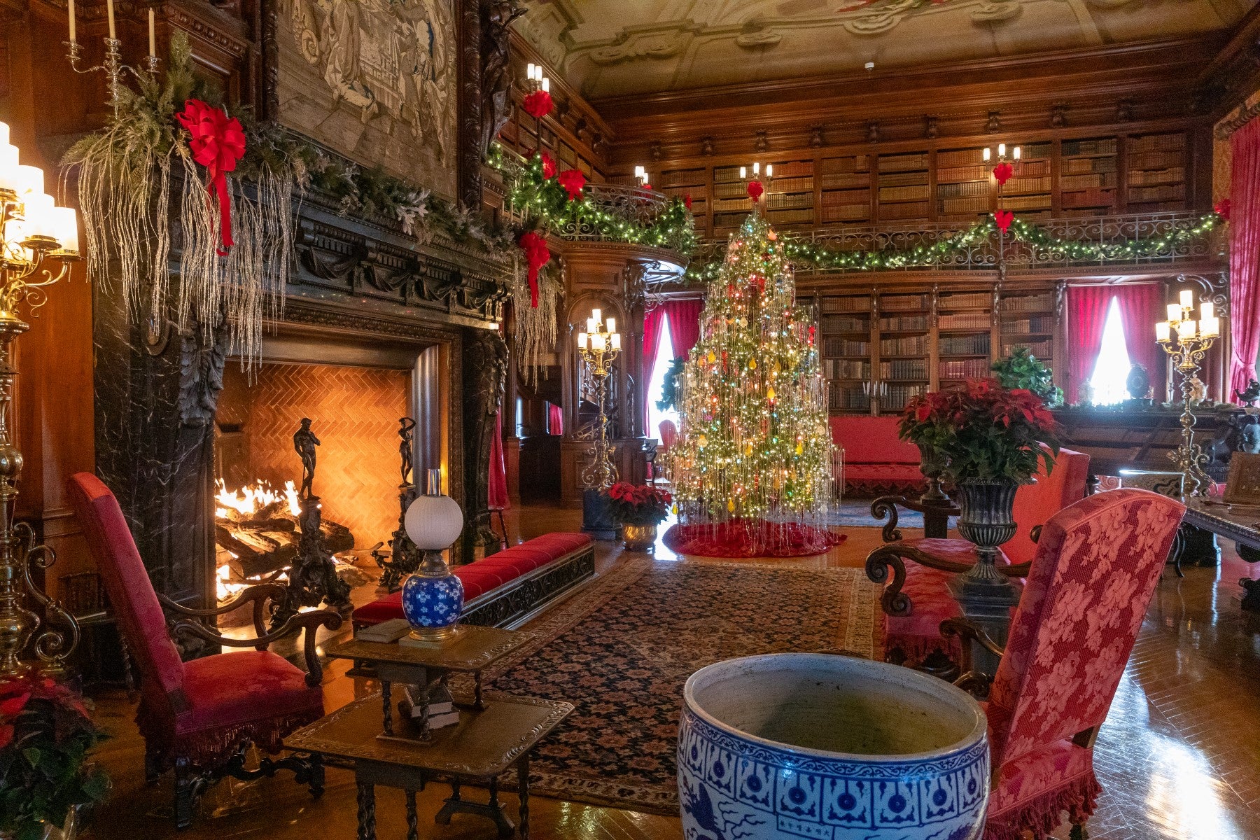 Christmas Decorations, Holiday Decor, Lights & Trees